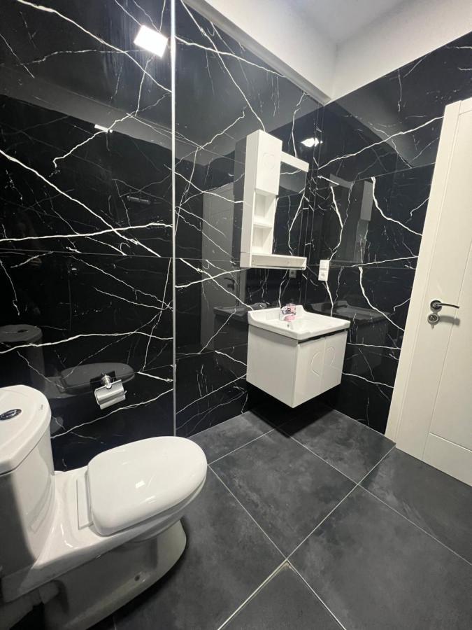 Harmony Apartments Sarandë Esterno foto