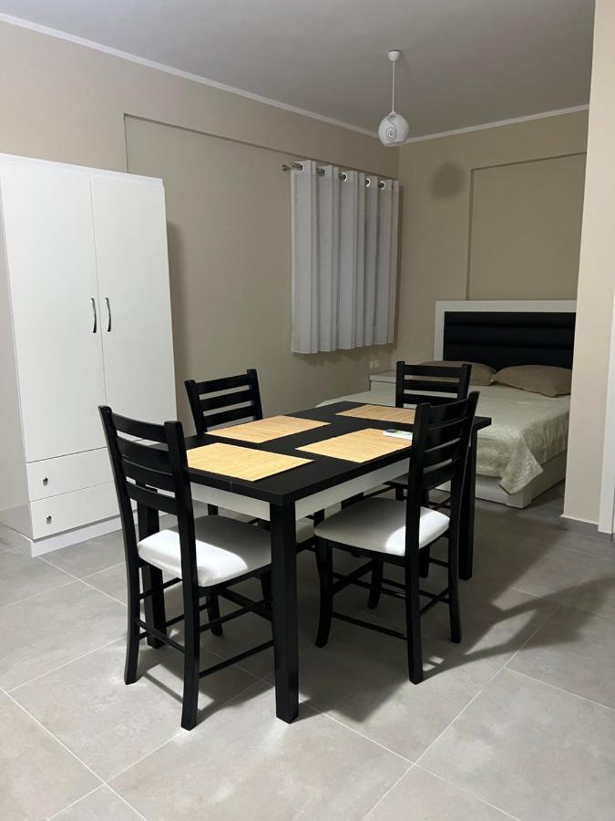 Harmony Apartments Sarandë Esterno foto